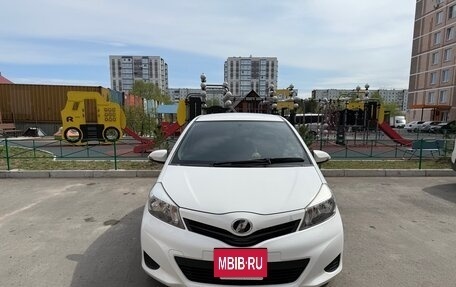 Toyota Vitz, 2012 год, 870 000 рублей, 13 фотография