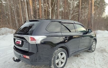 Mitsubishi Outlander III рестайлинг 3, 2012 год, 1 380 000 рублей, 11 фотография