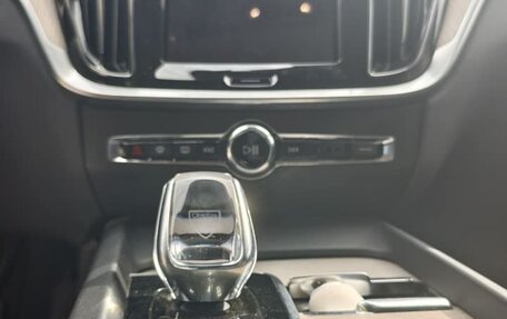 Volvo S60 III, 2022 год, 2 270 015 рублей, 6 фотография