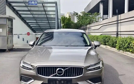 Volvo S60 III, 2022 год, 2 270 015 рублей, 11 фотография