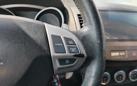 Mitsubishi Outlander III рестайлинг 3, 2008 год, 987 000 рублей, 9 фотография