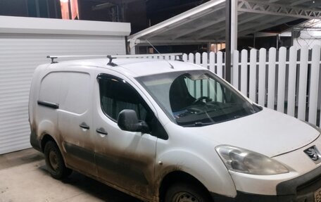 Peugeot Partner II рестайлинг 2, 2011 год, 650 000 рублей, 1 фотография