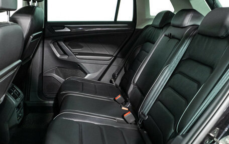 Volkswagen Tiguan II, 2019 год, 2 075 989 рублей, 10 фотография