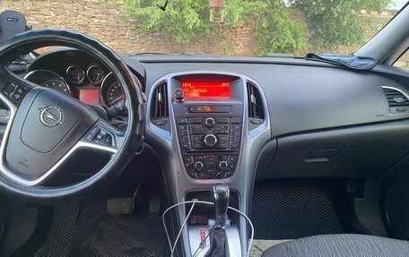 Opel Astra J, 2013 год, 710 000 рублей, 11 фотография