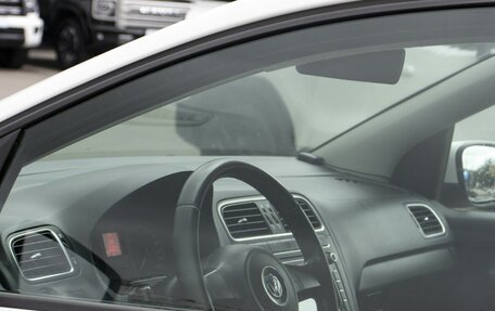 Volkswagen Polo VI (EU Market), 2011 год, 698 000 рублей, 18 фотография