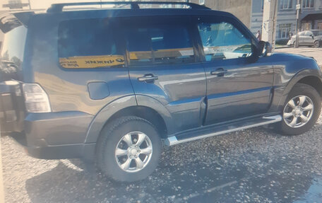 Mitsubishi Pajero IV, 2015 год, 2 300 000 рублей, 2 фотография
