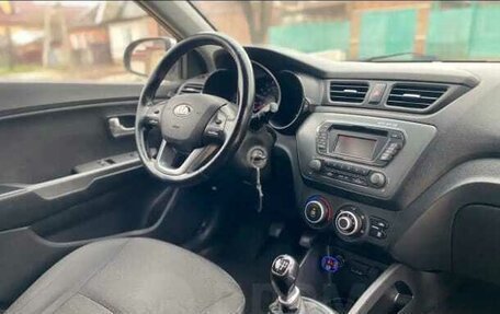 KIA Rio III рестайлинг, 2013 год, 510 000 рублей, 2 фотография