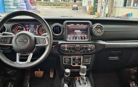 Jeep Gladiator, 2023 год, 9 113 000 рублей, 8 фотография