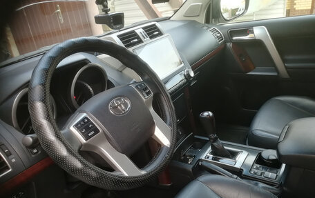 Toyota Land Cruiser Prado 150 рестайлинг 2, 2017 год, 4 550 000 рублей, 4 фотография