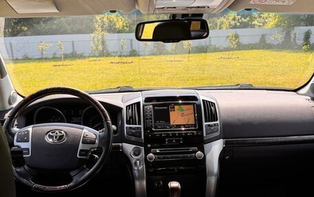 Toyota Land Cruiser 200, 2015 год, 3 300 000 рублей, 3 фотография