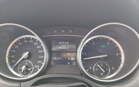 Mercedes-Benz GL-Класс, 2012 год, 1 500 000 рублей, 10 фотография
