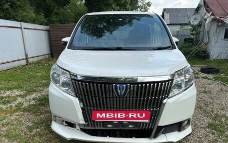 Toyota Esquire I, 2015 год, 1 450 000 рублей, 2 фотография