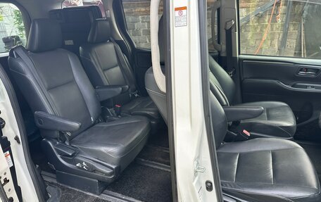 Toyota Esquire I, 2015 год, 1 450 000 рублей, 10 фотография