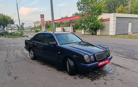 Mercedes-Benz E-Класс, 1999 год, 300 000 рублей, 2 фотография