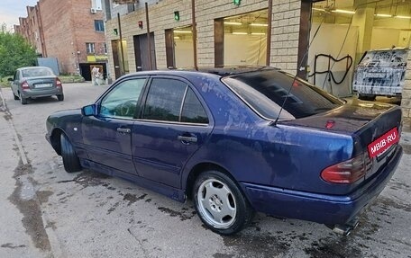 Mercedes-Benz E-Класс, 1999 год, 300 000 рублей, 3 фотография