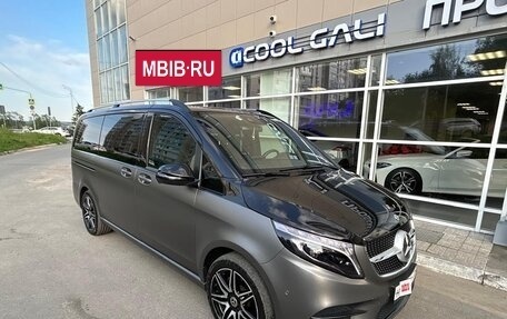 Mercedes-Benz V-Класс, 2020 год, 8 490 000 рублей, 3 фотография