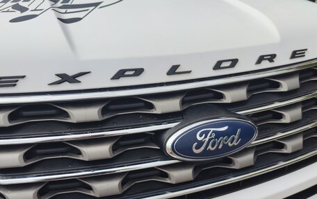Ford Explorer VI, 2018 год, 2 800 000 рублей, 2 фотография