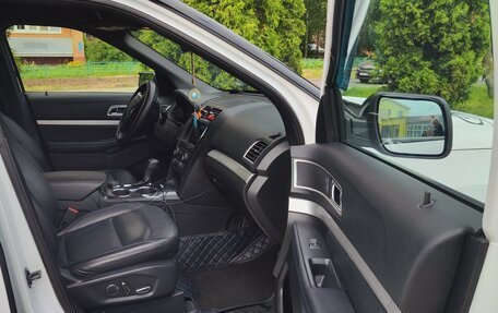 Ford Explorer VI, 2018 год, 2 800 000 рублей, 8 фотография