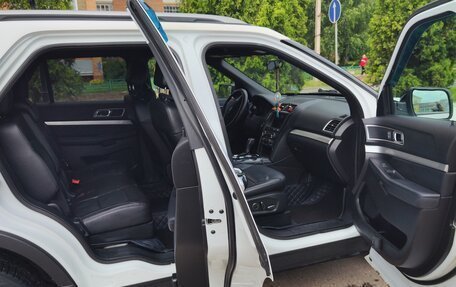 Ford Explorer VI, 2018 год, 2 800 000 рублей, 13 фотография