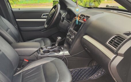 Ford Explorer VI, 2018 год, 2 800 000 рублей, 10 фотография