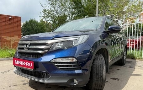 Honda Pilot III рестайлинг, 2018 год, 3 600 000 рублей, 2 фотография