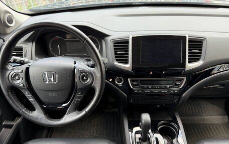 Honda Pilot III рестайлинг, 2018 год, 3 600 000 рублей, 14 фотография