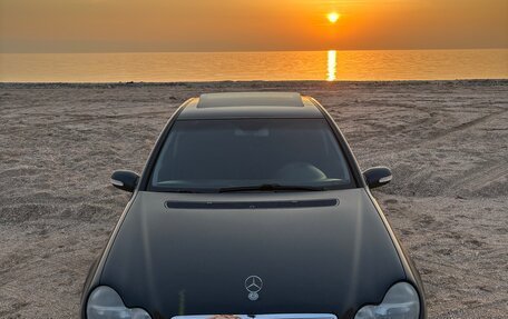 Mercedes-Benz C-Класс, 2003 год, 750 000 рублей, 2 фотография