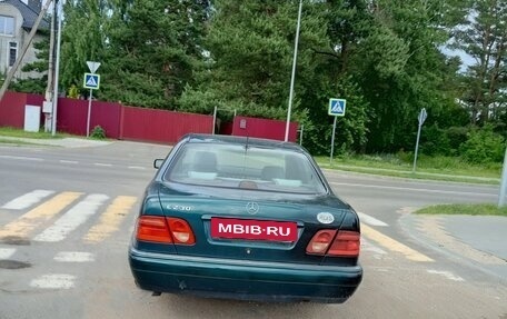 Mercedes-Benz E-Класс, 1997 год, 190 000 рублей, 5 фотография