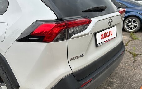 Toyota RAV4, 2022 год, 3 050 000 рублей, 5 фотография