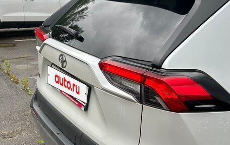 Toyota RAV4, 2022 год, 3 050 000 рублей, 16 фотография