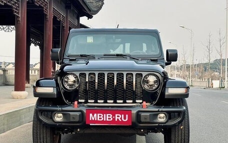 Jeep Gladiator, 2023 год, 9 730 000 рублей, 2 фотография