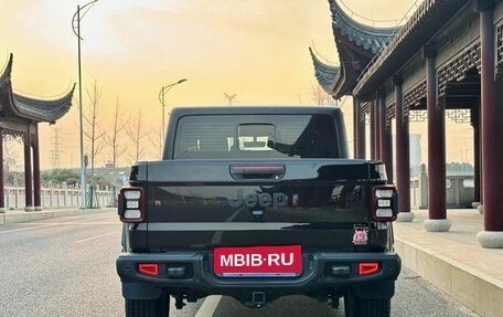 Jeep Gladiator, 2023 год, 9 730 000 рублей, 5 фотография