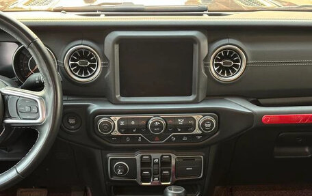 Jeep Gladiator, 2023 год, 9 730 000 рублей, 15 фотография