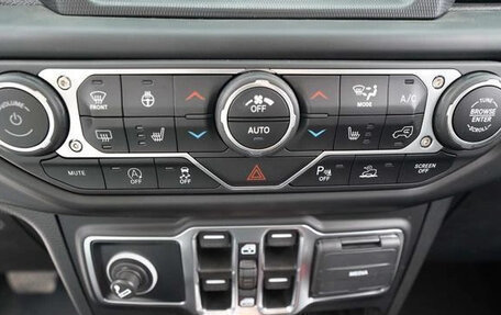 Jeep Gladiator, 2023 год, 11 214 000 рублей, 11 фотография