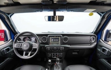 Jeep Gladiator, 2023 год, 11 214 000 рублей, 12 фотография