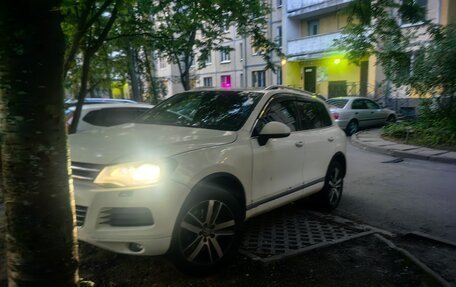 Volkswagen Touareg III, 2011 год, 1 400 000 рублей, 1 фотография