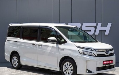 Toyota Voxy III, 2017 год, 2 250 000 рублей, 1 фотография
