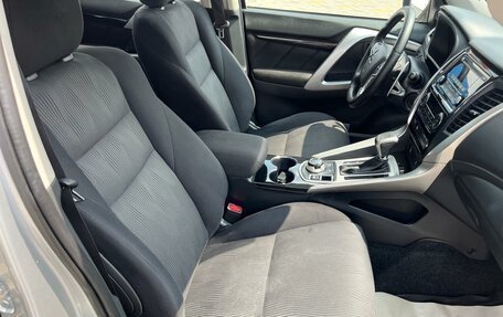 Mitsubishi Pajero Sport III рестайлинг, 2018 год, 2 650 000 рублей, 25 фотография