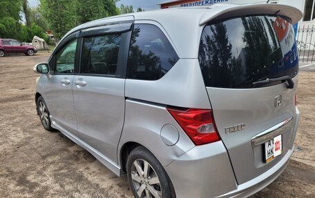 Honda Freed I, 2008 год, 950 000 рублей, 4 фотография