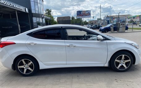 Hyundai Avante, 2011 год, 870 000 рублей, 4 фотография