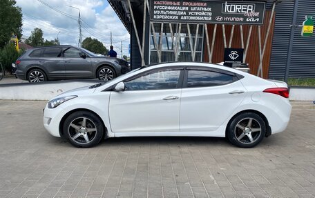 Hyundai Avante, 2011 год, 870 000 рублей, 2 фотография