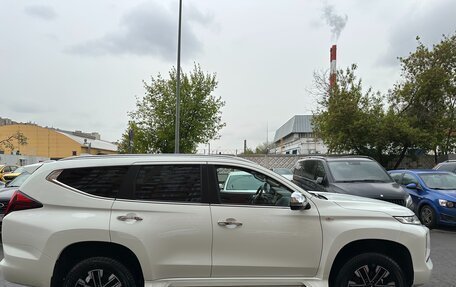 Mitsubishi Montero Sport, 2022 год, 4 450 000 рублей, 3 фотография