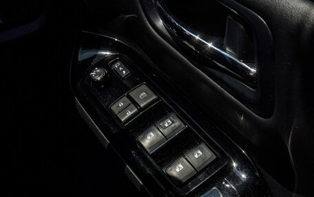 Toyota Voxy III, 2017 год, 2 250 000 рублей, 21 фотография