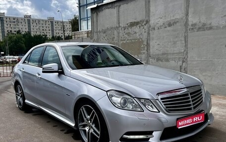 Mercedes-Benz E-Класс, 2012 год, 1 750 000 рублей, 1 фотография