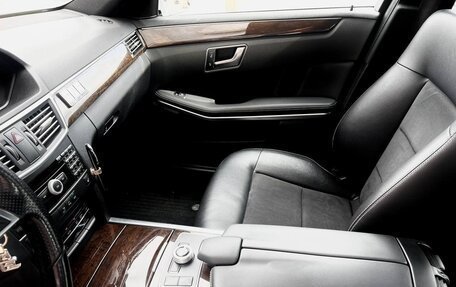 Mercedes-Benz E-Класс, 2012 год, 1 750 000 рублей, 10 фотография