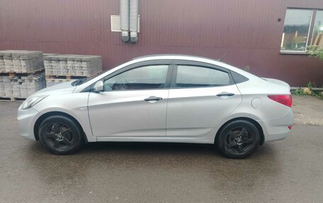 Hyundai Solaris II рестайлинг, 2012 год, 645 000 рублей, 12 фотография