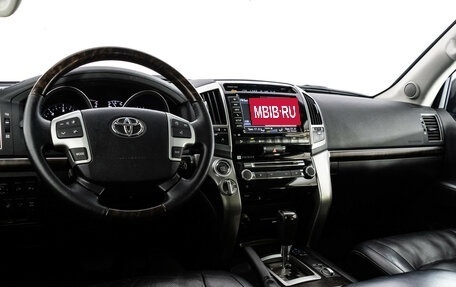 Toyota Land Cruiser 200, 2012 год, 4 199 000 рублей, 13 фотография