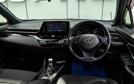 Toyota C-HR I рестайлинг, 2019 год, 2 110 000 рублей, 6 фотография