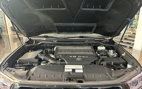 Toyota Land Cruiser 200, 2019 год, 7 778 989 рублей, 13 фотография