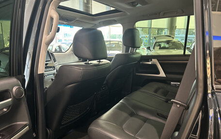 Toyota Land Cruiser 200, 2019 год, 7 778 989 рублей, 16 фотография